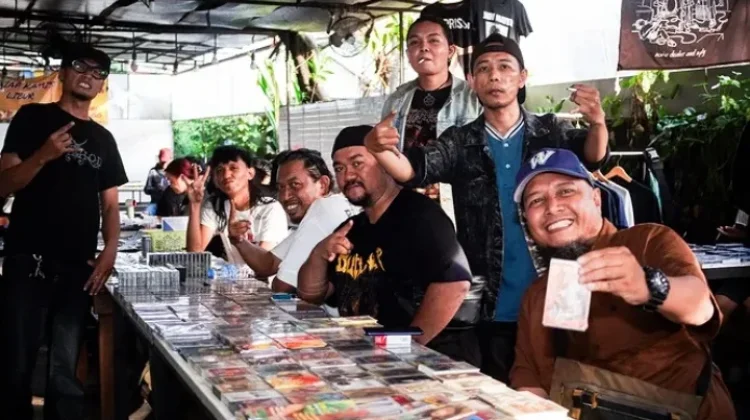 Kolektor Kaset Pontianak Temukan Kepuasan di Era Digital