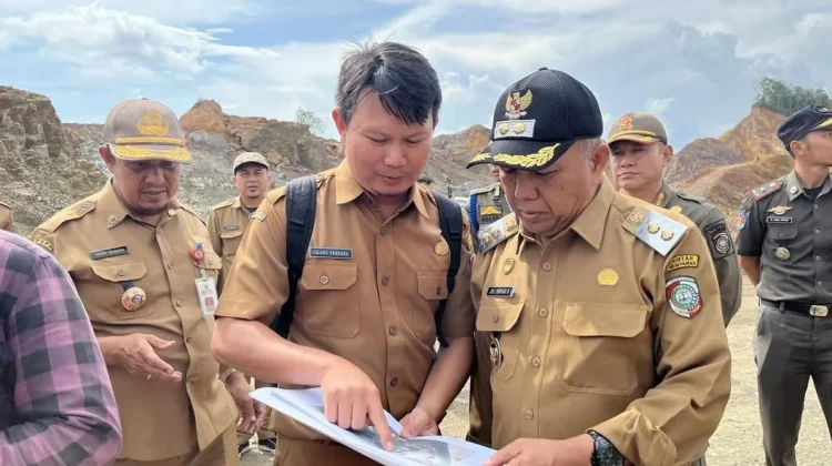 Tinjau Tambang Peniraman, Wabup Mempawah Pelaku Usaha Taat Perizinan