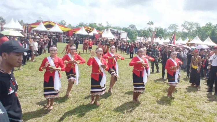 Naik Dango Ke-41 Meriah, Tiga Kabupaten Bersatu di Kubu Raya