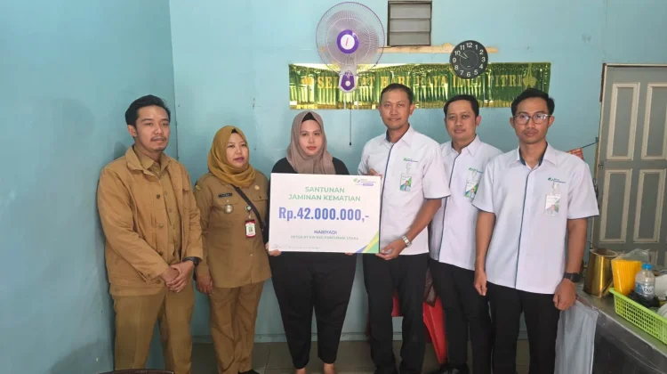 Santunan Rp42 Juta Warnai Sosialisasi Pekerja Rentan