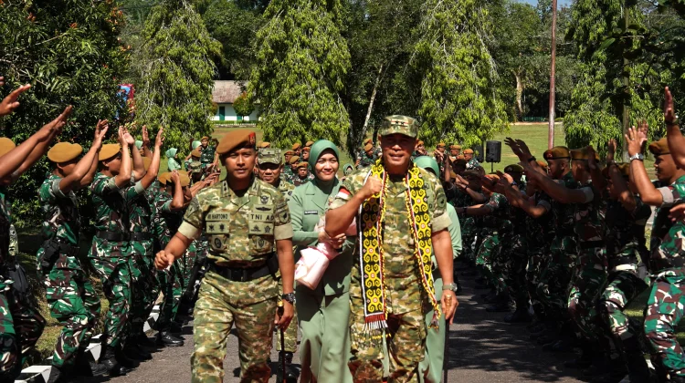 Pangdam Tanjungpura Cek Kesiapan Tempur di Landak