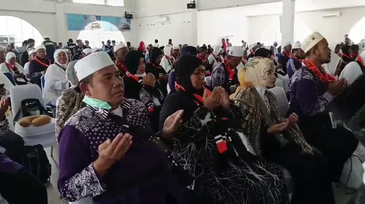 Kemenhaj Kalbar Imbau Jemaah Patuhi Aturan Keberangkatan