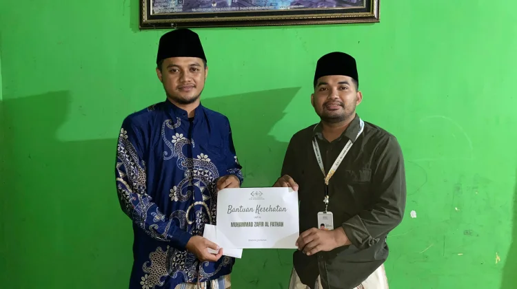 LAZISNU Pontianak Salurkan Bantuan Kesehatan untuk Muhammad Zafir Al Fathan