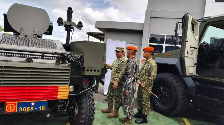 Wakasau Tinjau Yon Parako 466, Tekankan Kemandirian Prajurit