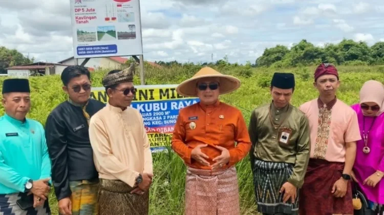 Tinjau Lahan PGRI, Sujiwo Siapkan Dukungan