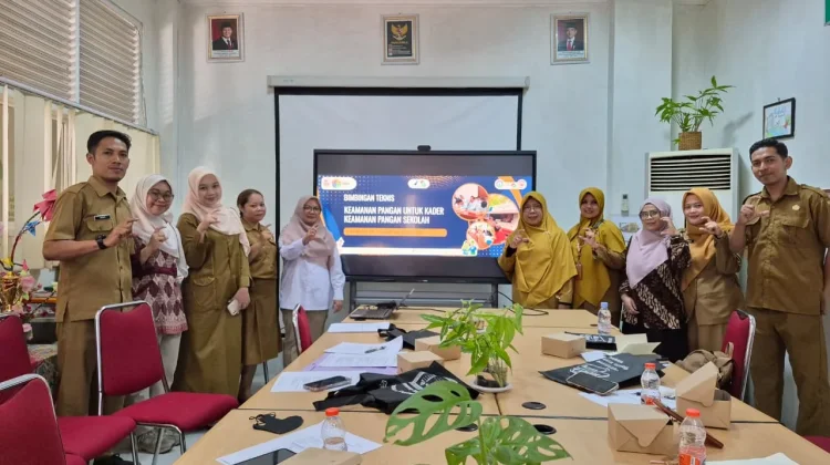 BBPOM Pontianak Gelar Bimtek Keamanan Pangan di SMAN 1 Mempawah