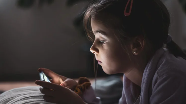 Durasi Screen Time untuk Anak