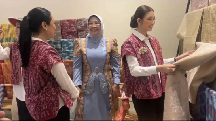 Ketua Dekranasda Kalbar Dampingi Kunker Ibu Selvi Gibran, Perkuat UMKM dan Ekraf