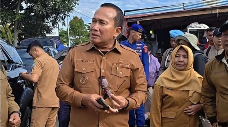 Aktivitas Penyeberangan Rasau Jaya Kembali Normal