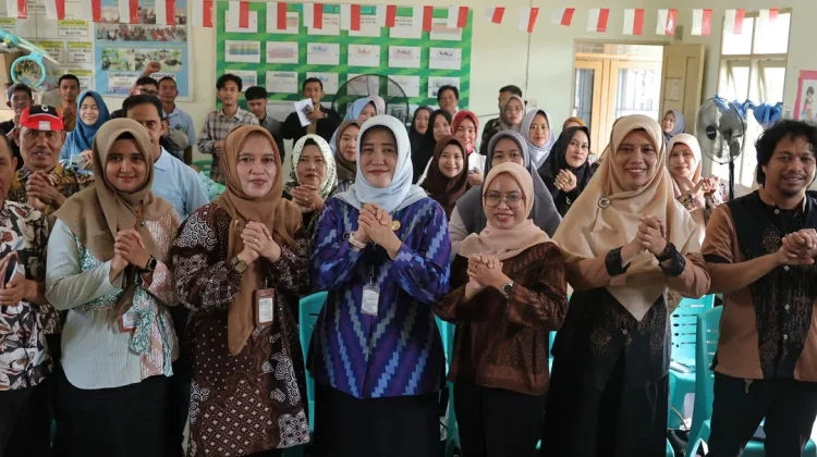 Warga Bantaran Sungai Perkuat Pemahaman Kebersihan Lingkungan dan Kesehatan