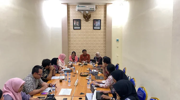 Kanwil Kemenkum Kalbar Dampingi Bapperida Susun Rapergub Produk Unggulan Daerah