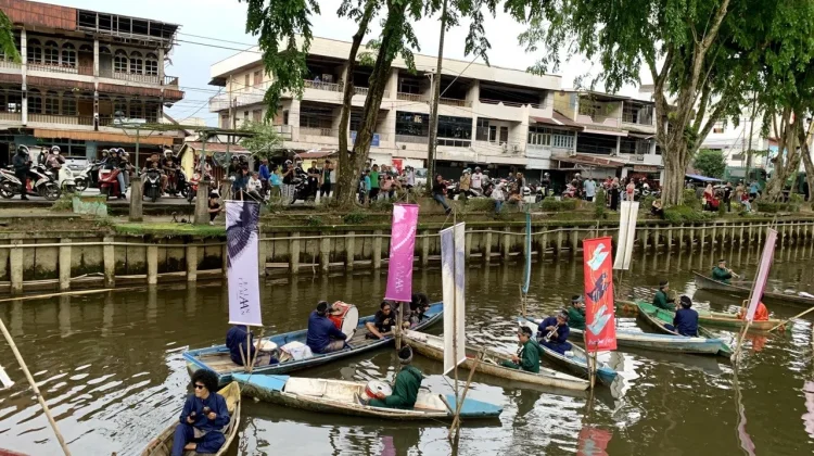 Musik Tanjidor di Atas Sampan Meriahkan Pembukaan Habe Fest 2026 di Sungai Jawi