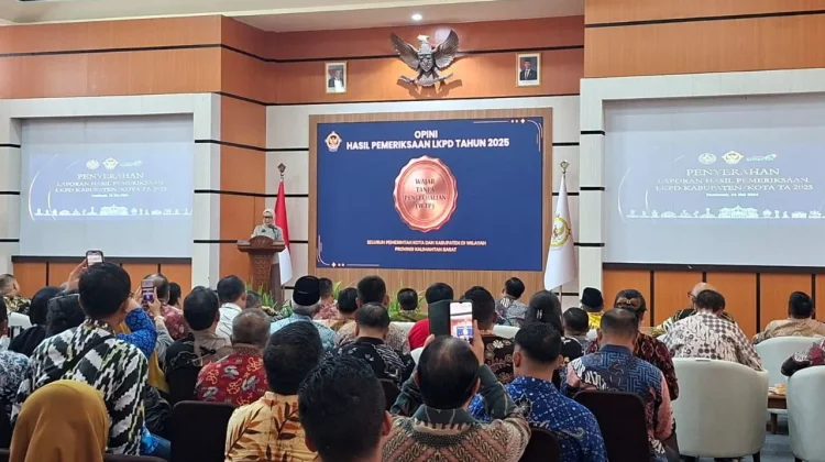 BPK Kalbar Serahkan LHP LKPD 2025, Seluruh Daerah Raih WTP