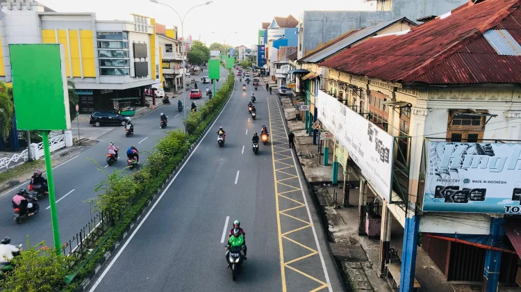 Seabad Gagalnya Jalur Kereta Api di Kalimantan Barat
