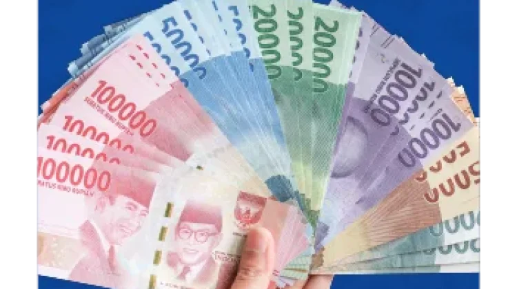 Rupiah Melemah, Gaya Hidup Masyarakat Diprediksi Ikut Berubah