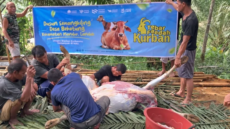 Dompet Ummat Salurkan Kurban Perdana untuk Warga Mualaf di Semangkiling