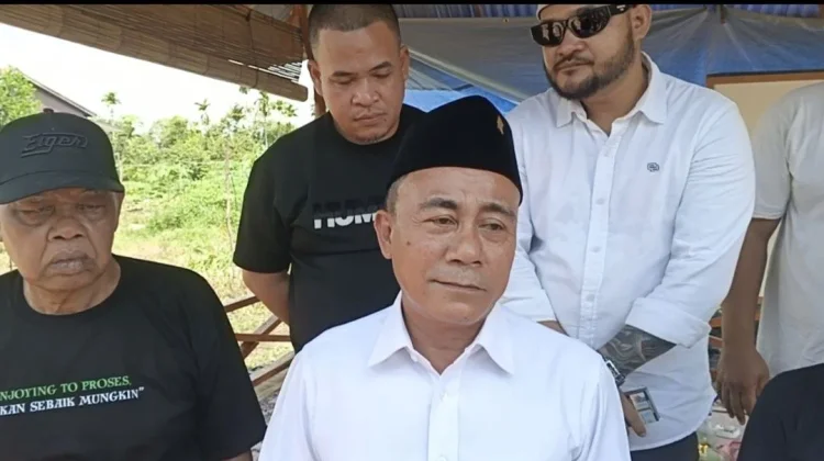 Wagub Kalbar Serahkan Hewan Kurban di Ponpes Tahfiz Modern Mahir