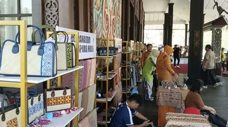 Hari Kedua Rakerda Dekranasda, Diisi Senam Sehat dan Pangan Murah