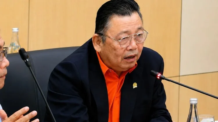 Dukung Sikap PDI Perjuangan, Cornelis Ingatkan Ancaman Turunnya Produksi Migas