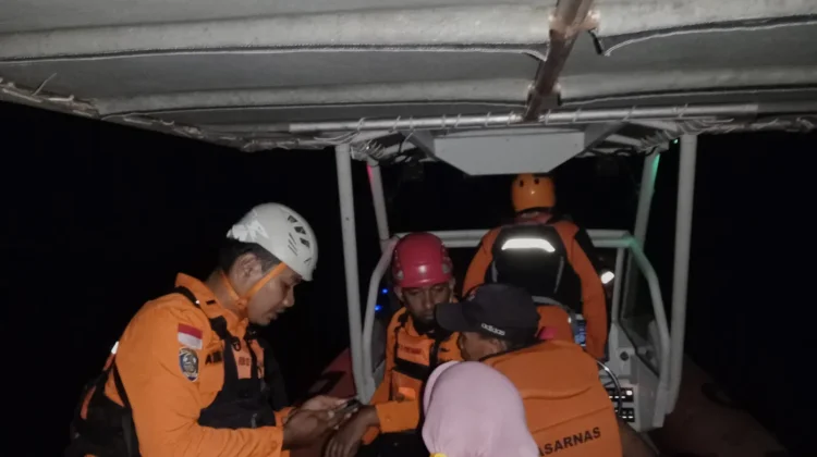 Korban Perahu Motor Tenggelam di Sungai Cina Kayong Utara Berhasil Selamat