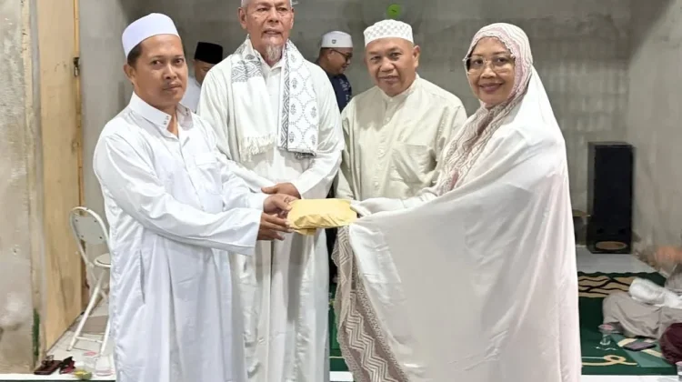 Bupati Erlina Safari Fajar di Ponpes Darul Qur’an Kelurahan Pasir Wan Salim