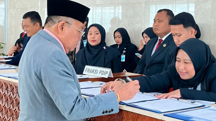Hadiri Paripurna DPR ke 21, Cornelis Kawal Agenda Strategis Negara