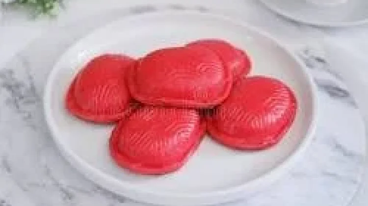 Filosofi di Balik Merahnya Kue Ku, Simbol Panjang Umur yang Tetap Eksis
