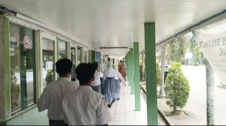 SMAN 7 Pontianak Kembali Terapkan Pembelajaran Satu Sesi Tahun ini
