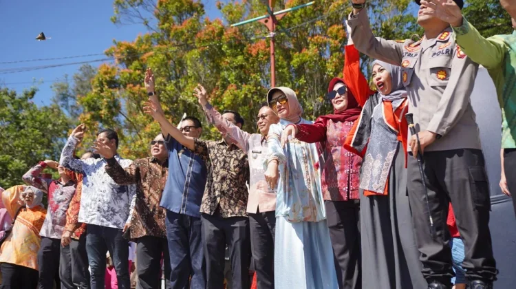 Festival 1000 Bakcang Dibagikan Gratis