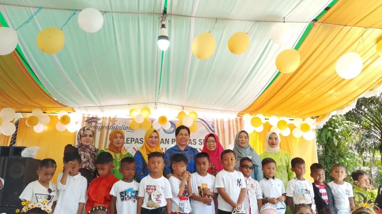 Perpisahan Pentas Seni TK Negeri Pembina Kecamatan KMB Meriah meski Banjir