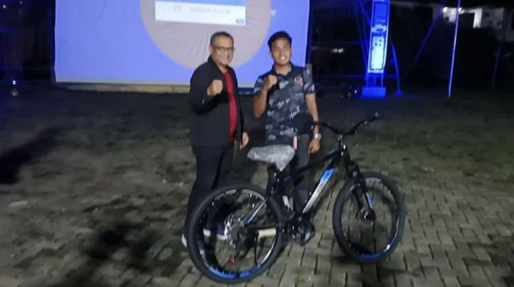 Nobar Piala Dunia di Halaman Stasiun TVRI kalbar, Makin Seru