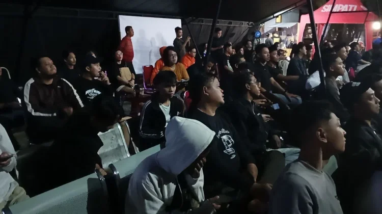 Nobar Piala Dunia di Halaman Stasiun TVRI kalbar, Makin Seru