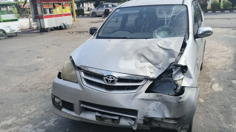 Diduga Panik dan Melaju Kencang, Pengemudi Mobil Tabrak Dua Perempuan