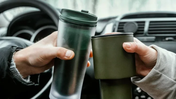 Bawa Tumbler saat Beli Kopi? Jangan Lupakan Etika Sederhana Ini