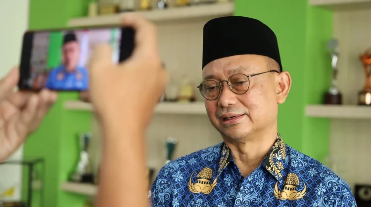 Imbauan Pengibaran Bendera Setengah Tiang Peringati Hari Berkabung Daerah