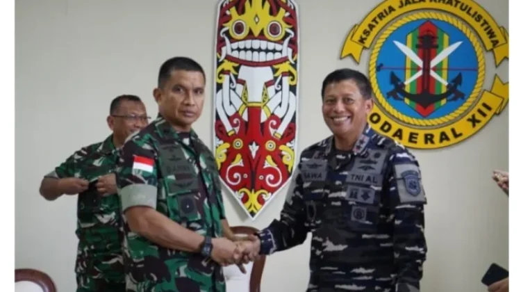 TNI AL dan TNI AD Perkuat Sinergi Jaga Stabilitas Kalbar