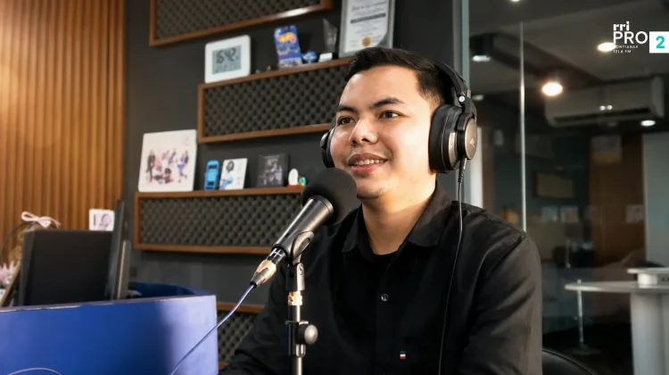 Cerita Anak Rantau Serawai Pedalaman Sintang Demi Majukan Pendidikan