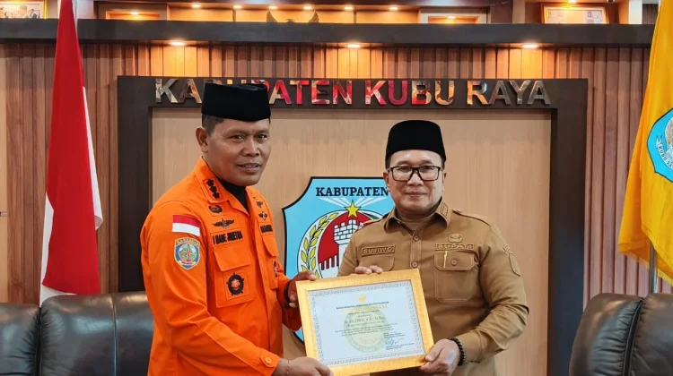 SAR Pontianak Beri Penghargaan ke Pemkab Kubu Raya atas Operasi Helikopter PK-CFX