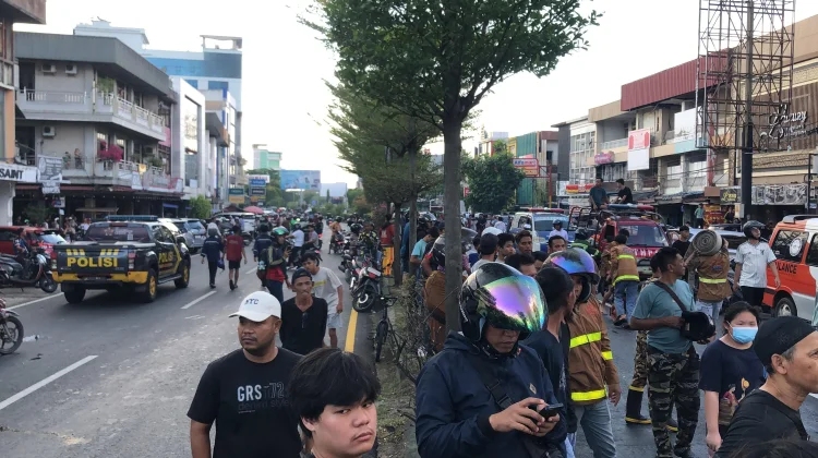 Kebakaran 6 Ruko Sebabkan Jalan Tanjungpura Macet, Arus Lalu Lintas Dialihkan