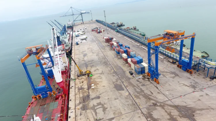 Terminal Kijing Tambah RTG Hybrid untuk Perkuat Bongkar Muat