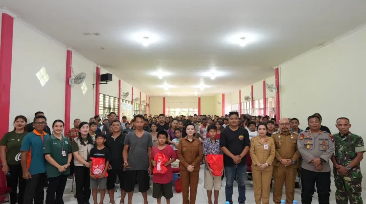 Safari Sunatan Massal, Bupati Landak Ingatkan Warga Sengah Temila soal Gizi