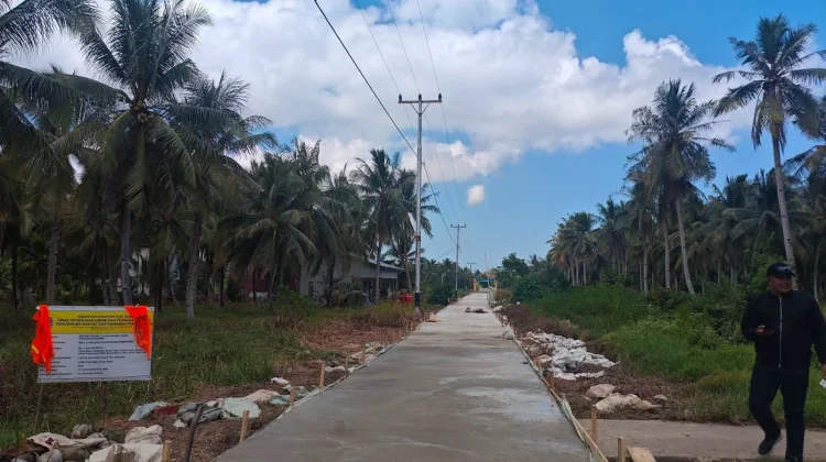 Warga Sambut Antusias Pembangunan Jalan Poros Sungai Jawi