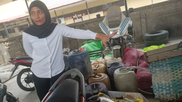 Satreskrim Polresta Pontianak Amankan 500 Liter Pertalite Hasil Penimbunan