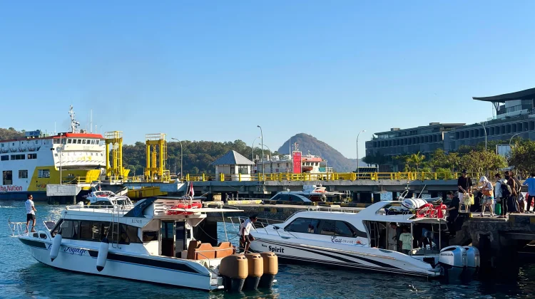 Tips Anti Mabuk Laut saat Naik Speedboat, Liburan ke Pulau Tetap Nyaman
