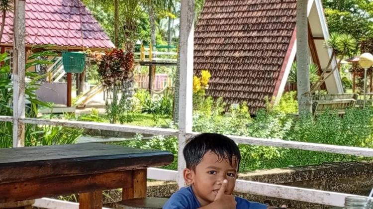 Alam Ndeso, Oase Wisata Pedesaan yang Menggerakkan Ekonomi Lokal di Rasau Jaya