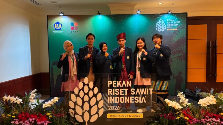 Tim Mahasiswa Farmasi UNTAN Raih Juara 1 Lomba Riset Sawit Nasional