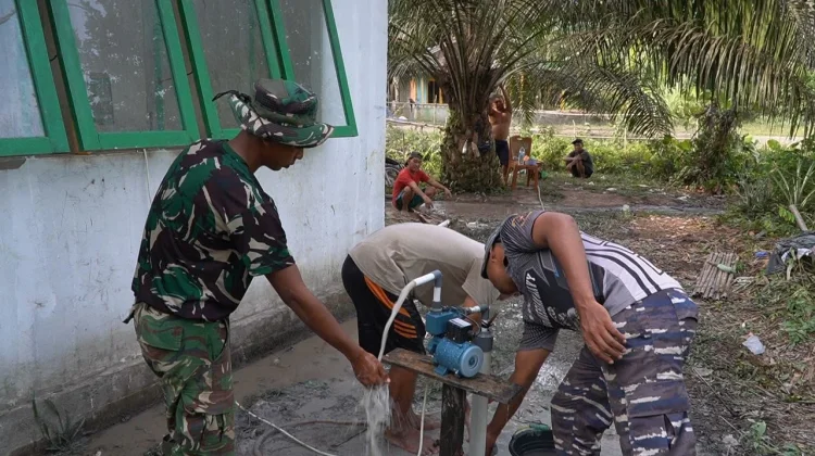 Air Bersih Mengalir, Warga Tempapan Hulu Rasakan Manfaat TMMD