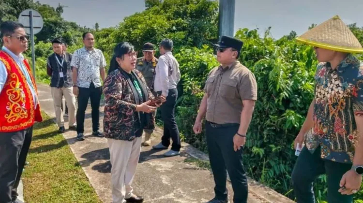 Sujiwo Tinjau Bundaran Angkasa Pura, Dorong Hadirnya Landmark Modern Kubu Raya