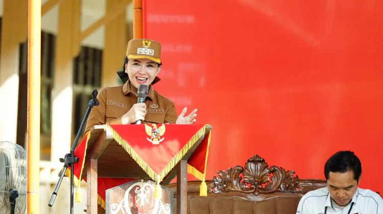 Bupati Karolin kepada Pemilih Pemula : Gunakan Hak Pilih, Jangan Mudah Terpengaruh