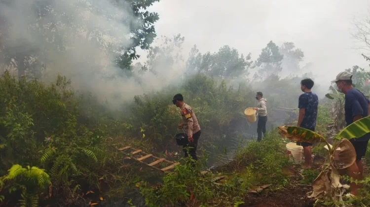 Karhutla Kubu Raya Nyaris Hanguskan Permukiman Warga
